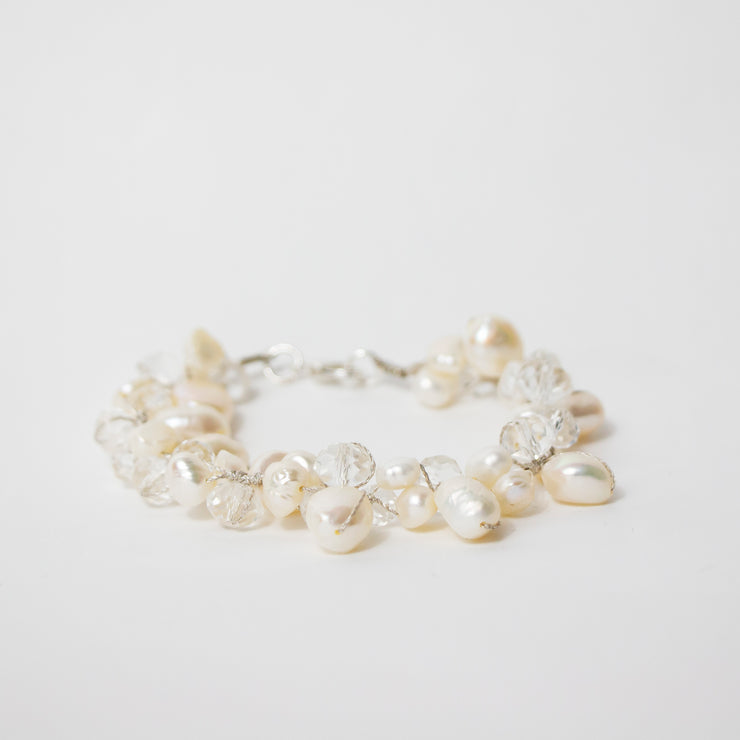 Elegant Japanese Pearls and Glass Beads Silk Thread Bracelet