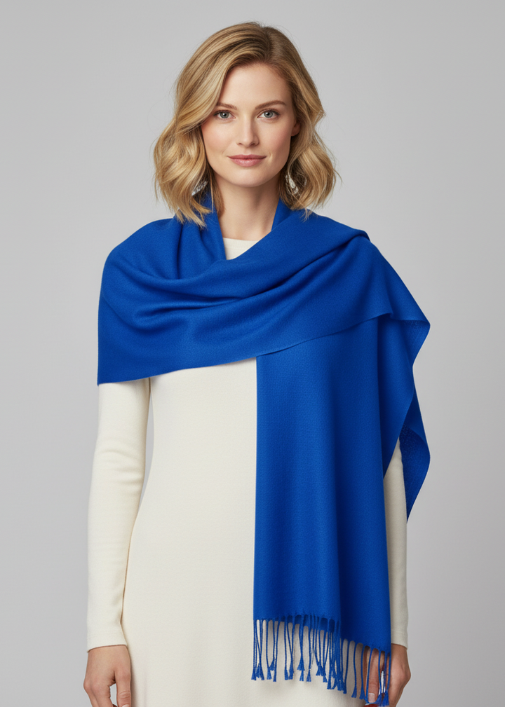 Handwoven blue pure pashmina wool shawl featuring a traditional twill weave and delicate fringe finish