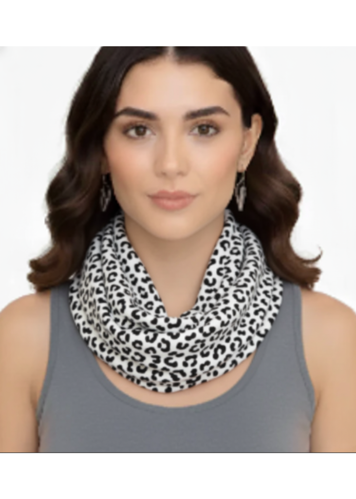 Retro fashion two tone animal print infinity loop scarf for women in white