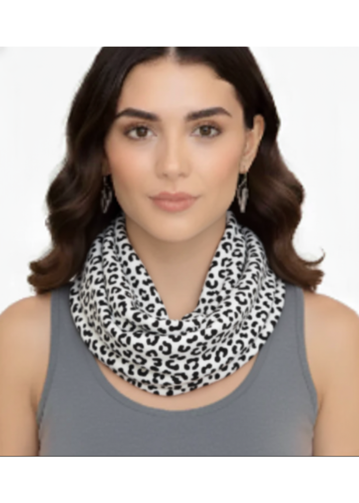 Retro fashion two tone animal print infinity loop scarf for women in white