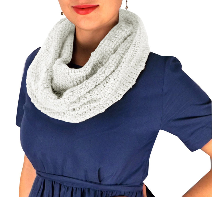 White Womens Glamorous Chic Warm Knitted Winter Snood Infinity Loop Scarf