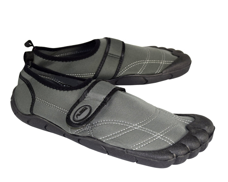 B7957-ABA-905-Water-Shoes-BlGr-9-OS