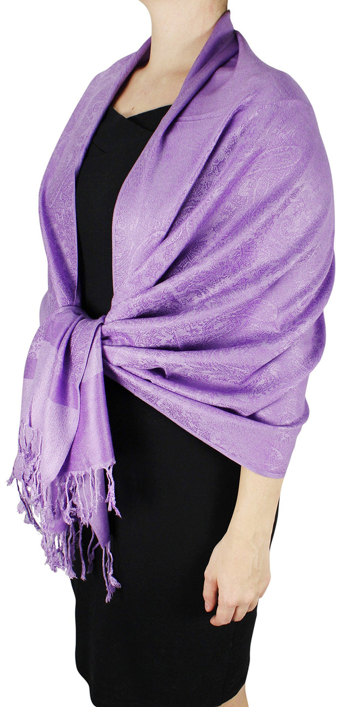 Elegant lavender reversible jacquard paisley pashmina shawl with intricate purple hues and fringe detail.