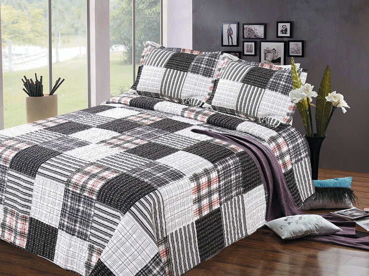 Peach Couture Home Collection Geometric Print Quilt Set